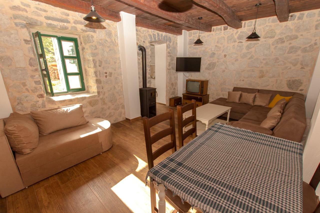 バール Rustic Stone Houseヴィラ エクステリア 写真